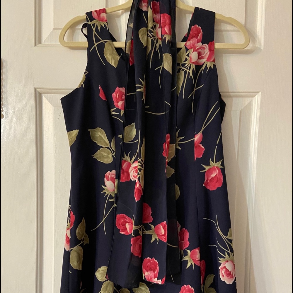 Women’s dress